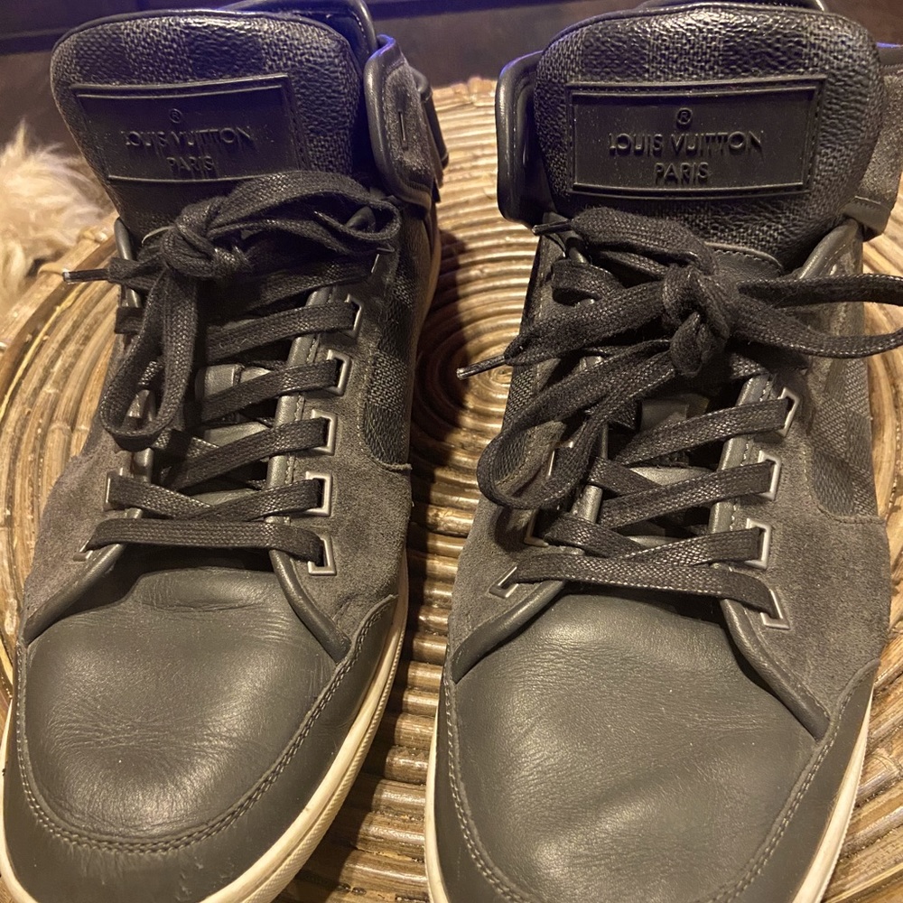 Louise Vuitton sneakers size 10